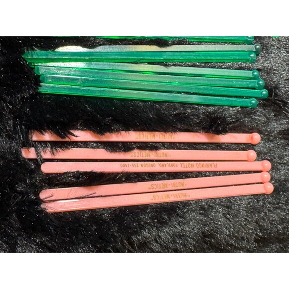 Vintage Assorted Plastic Swizzle Sticks Collectible Set - Flamingo Hotel 24 - Picture 4 of 9